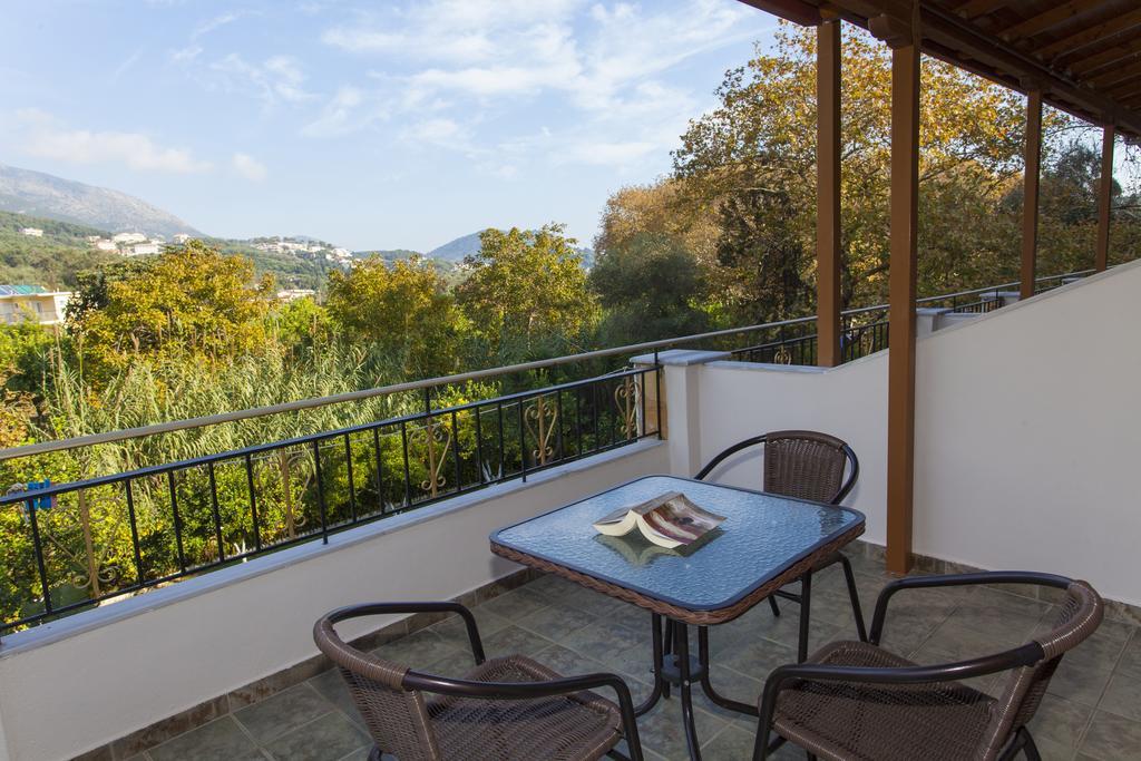 Dallas Valtos Studios Parga