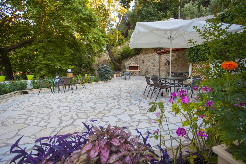 Dallas Valtos Studios Parga