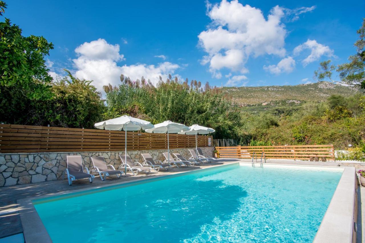 Dallas Valtos Studios * Parga