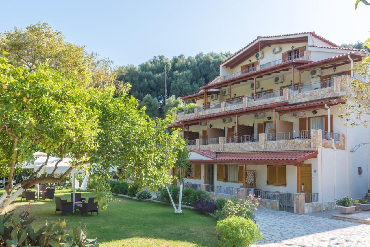 Dallas Valtos Studios Apartment Parga